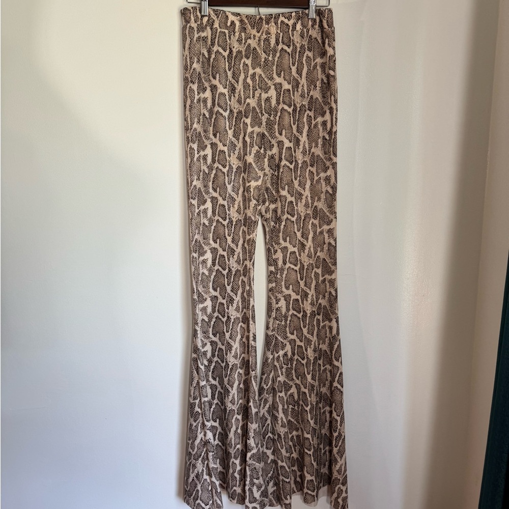 Stylish Leopard Print Flare Pants